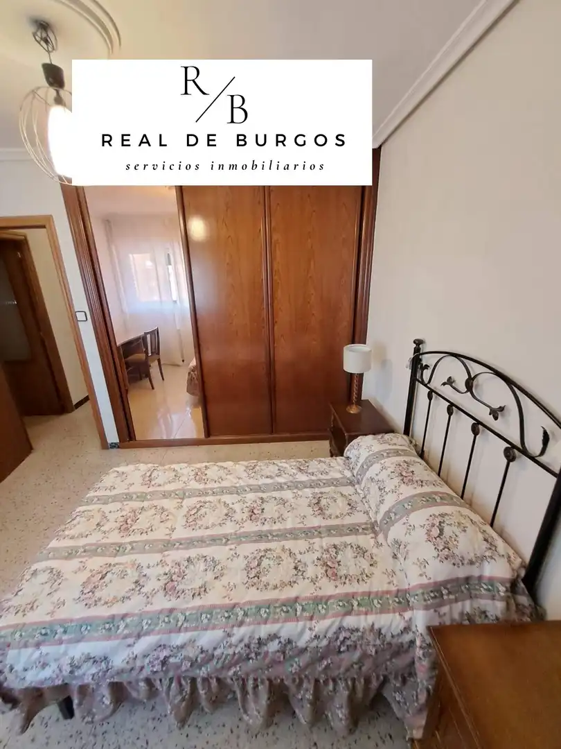 Bedroom of Flat for rent in Valladolid  with Heating, Terrace and Furnished