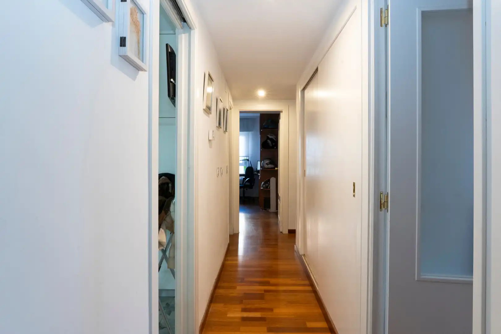 Wohnung zum Verkauf in Jaén mit Klimaanlage, Heizung und Privatgarten
