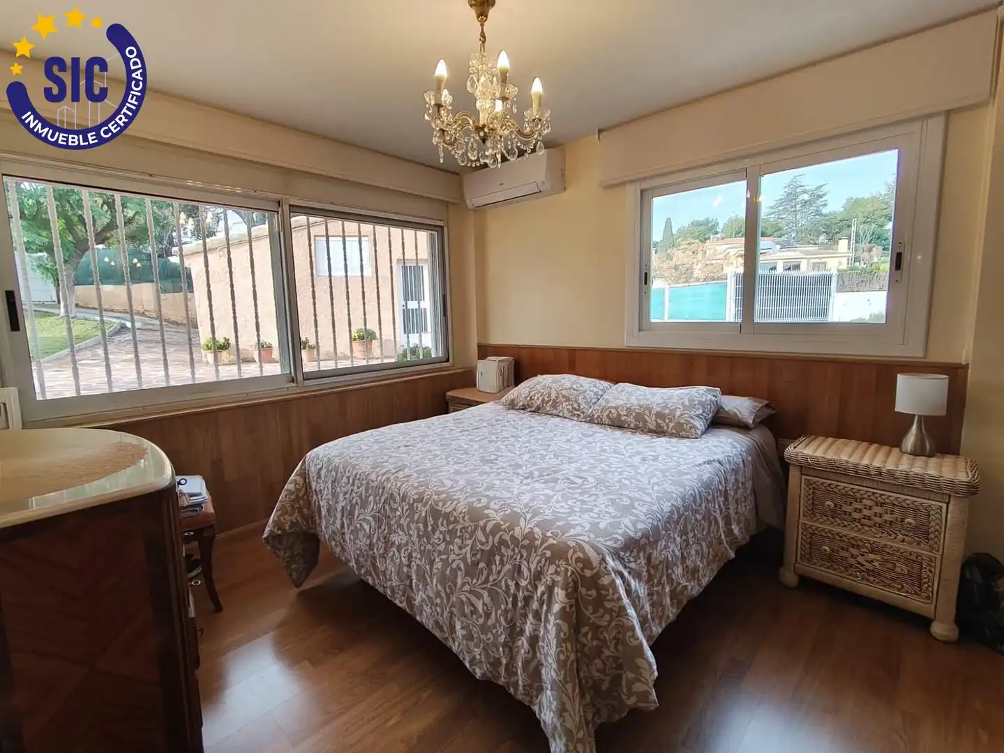 Habitación de Casa o chalet en venta en Torrent con Aire acondicionado, Calefacción y Jardín privado