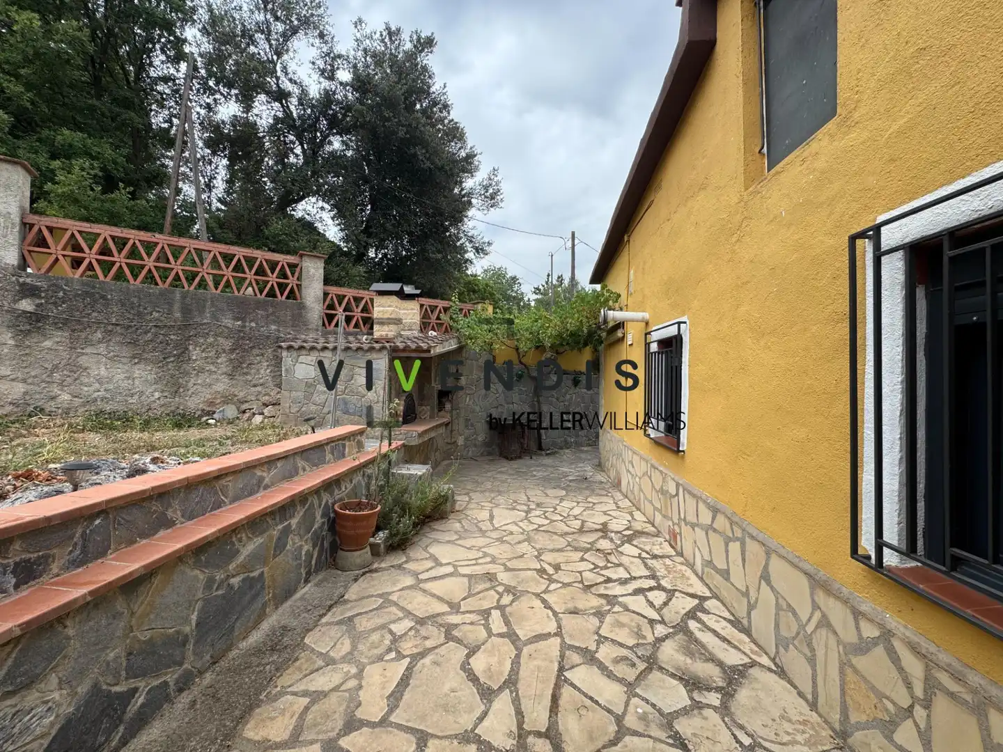 Vista exterior de Finca rústica en venta en Corbera de Llobregat