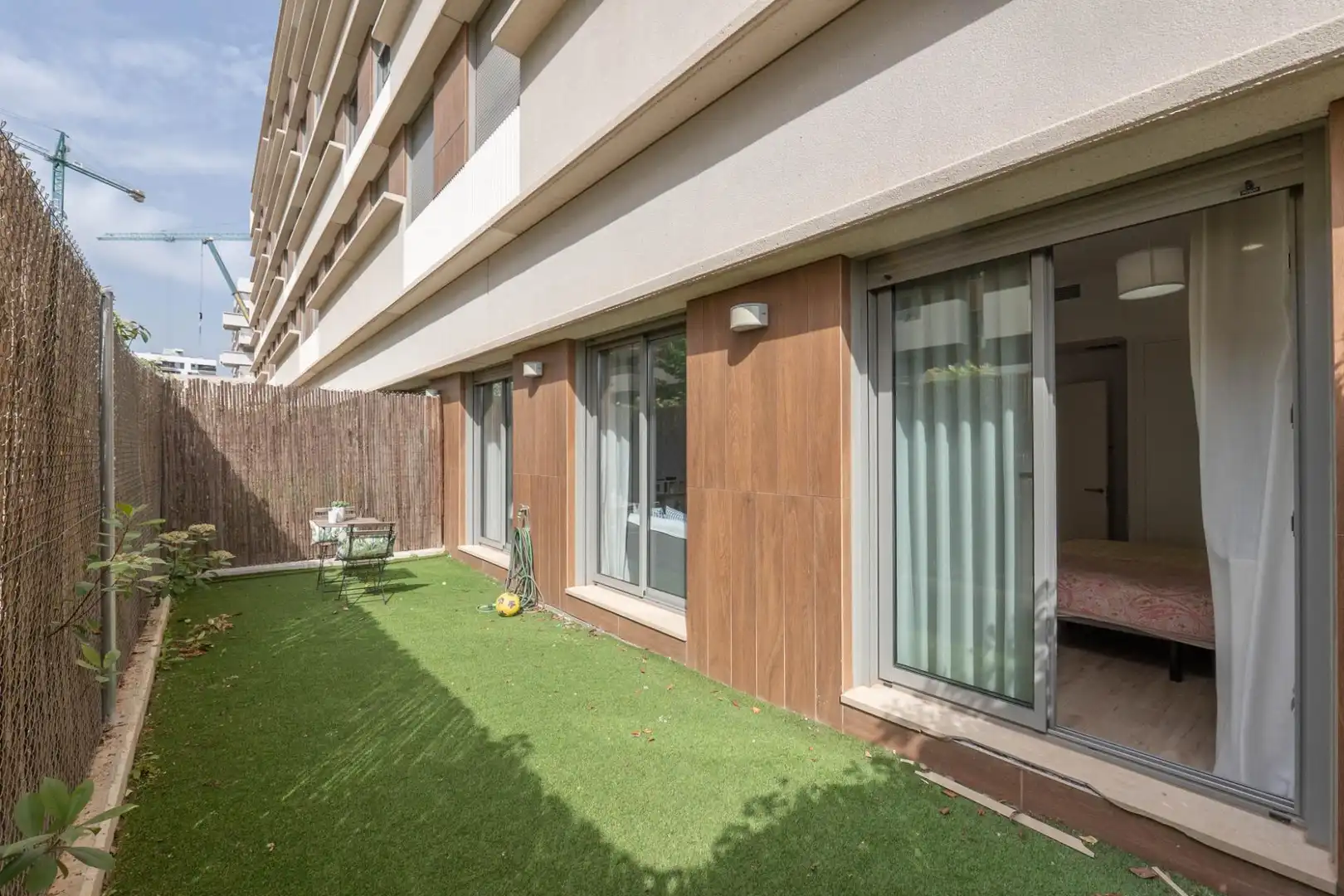 Außenansicht von Wohnung zum Verkauf in Granada mit Heizung, Möbliert und Gemeinschaftspool