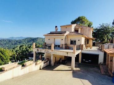 Xalet amb jardí en venda a Oliva pueblo