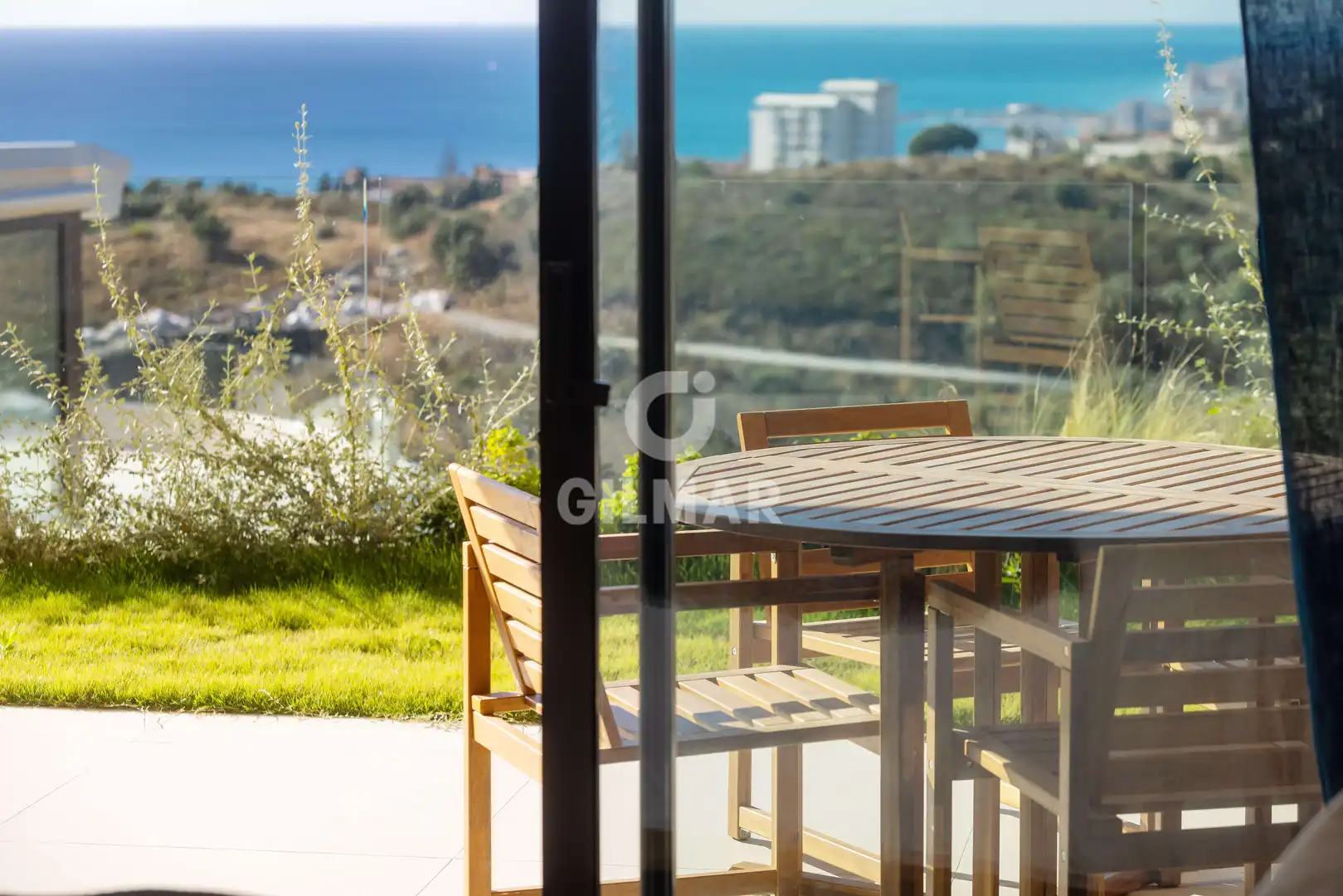 Terrasse von Wohnungen zum Verkauf in Fuengirola mit Heizung, Privatgarten und Abstellraum