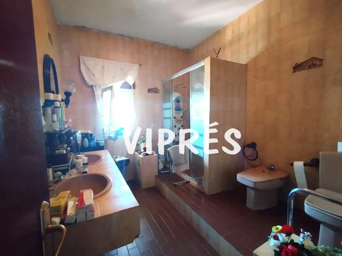 Houses for sale in Este
