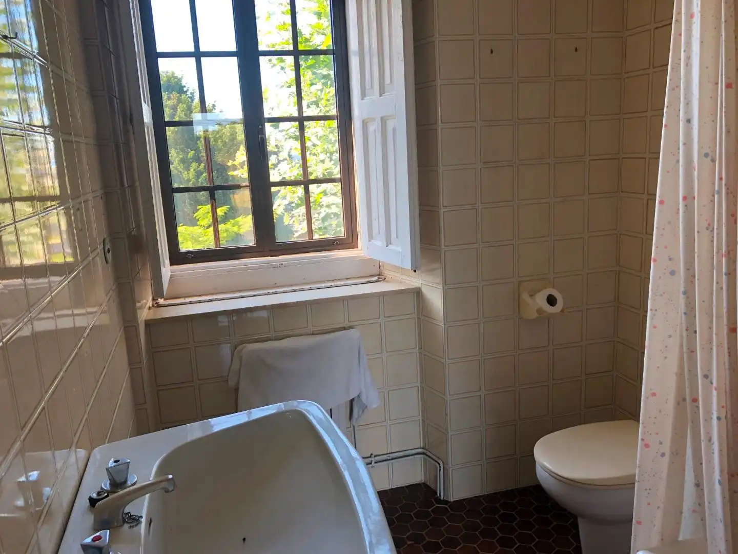 Badezimmer von Haus oder Chalet zum Verkauf in Oleiros mit Privatgarten, Parkett und Terrasse
