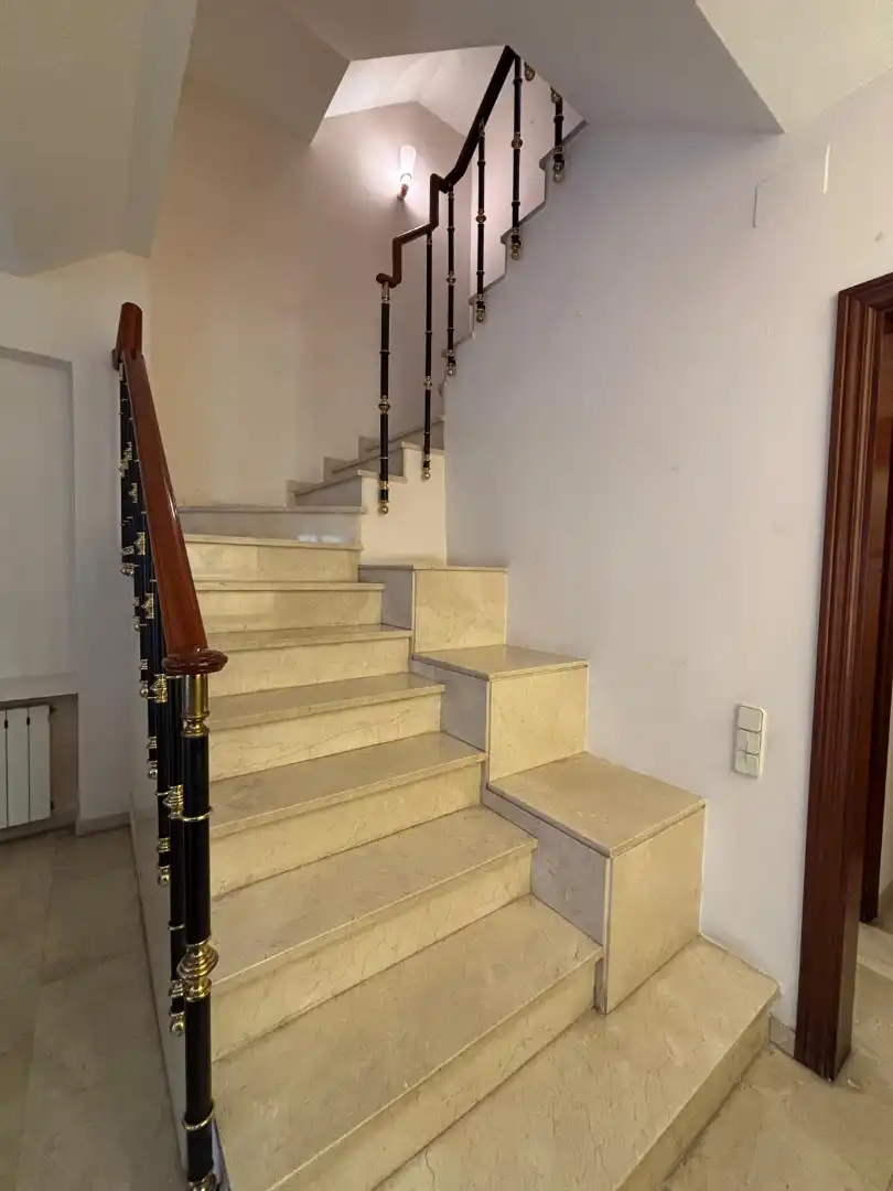 Houses for sale in L'Hospitalet de Llobregat  with Air Conditioner, Heating and Private garden