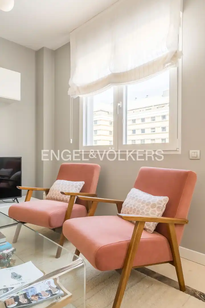 Sala d'estar de Pis en venda en Madrid amb Aire condicionat i Calefacció