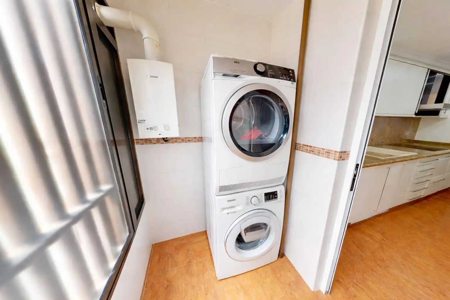Baño de Piso en venta en Valencia con Aire acondicionado, Calefacción y Amueblado