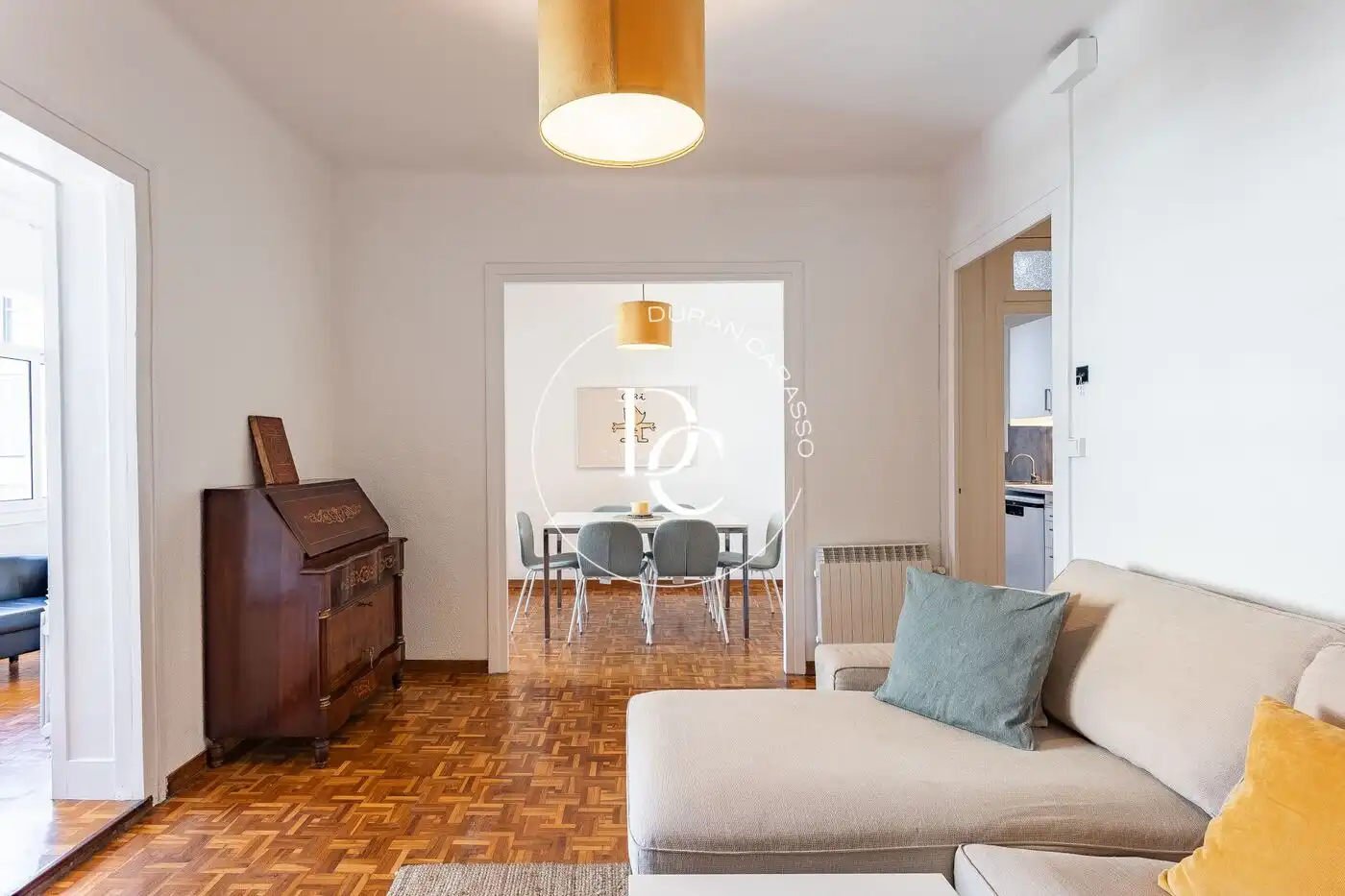 Living room of Flat for sale in Barcelona  with Air Conditioner, Heating and Furnished