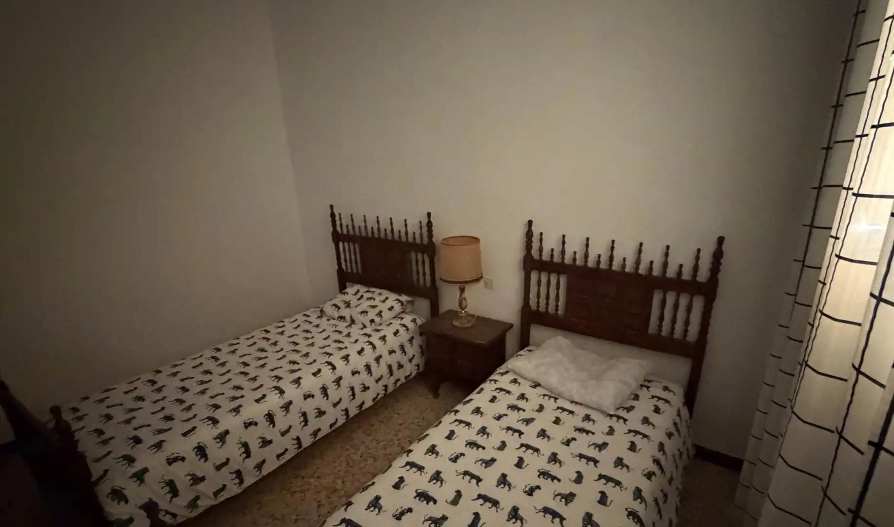 Habitación de Casa o chalet en venta en Villafranca de los Caballeros con Jardín privado, Terraza y Amueblado