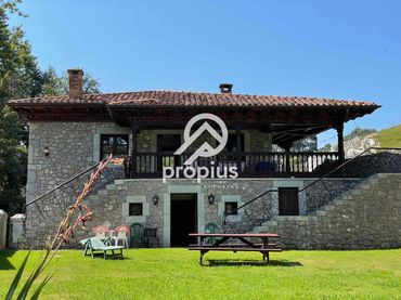 Villa con balcone in vendita a Nueva