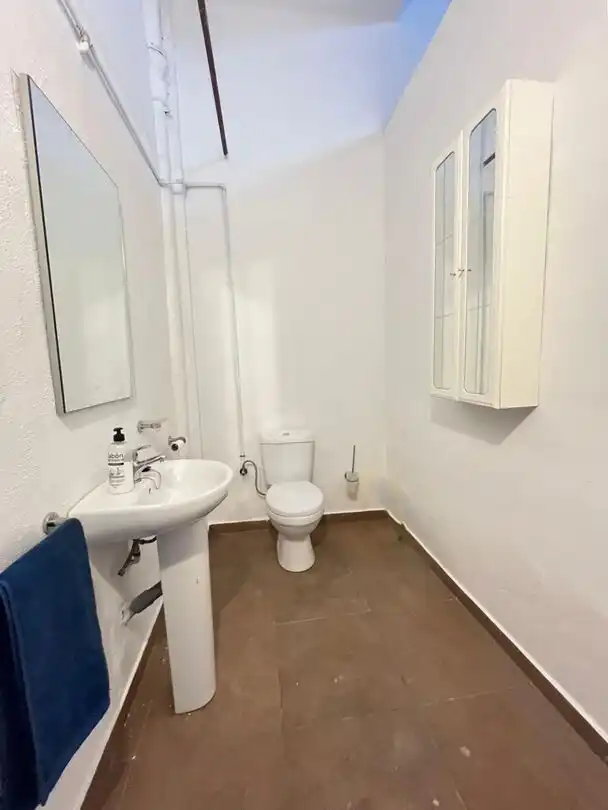 Bany de Local en venda en  Pamplona / Iruña