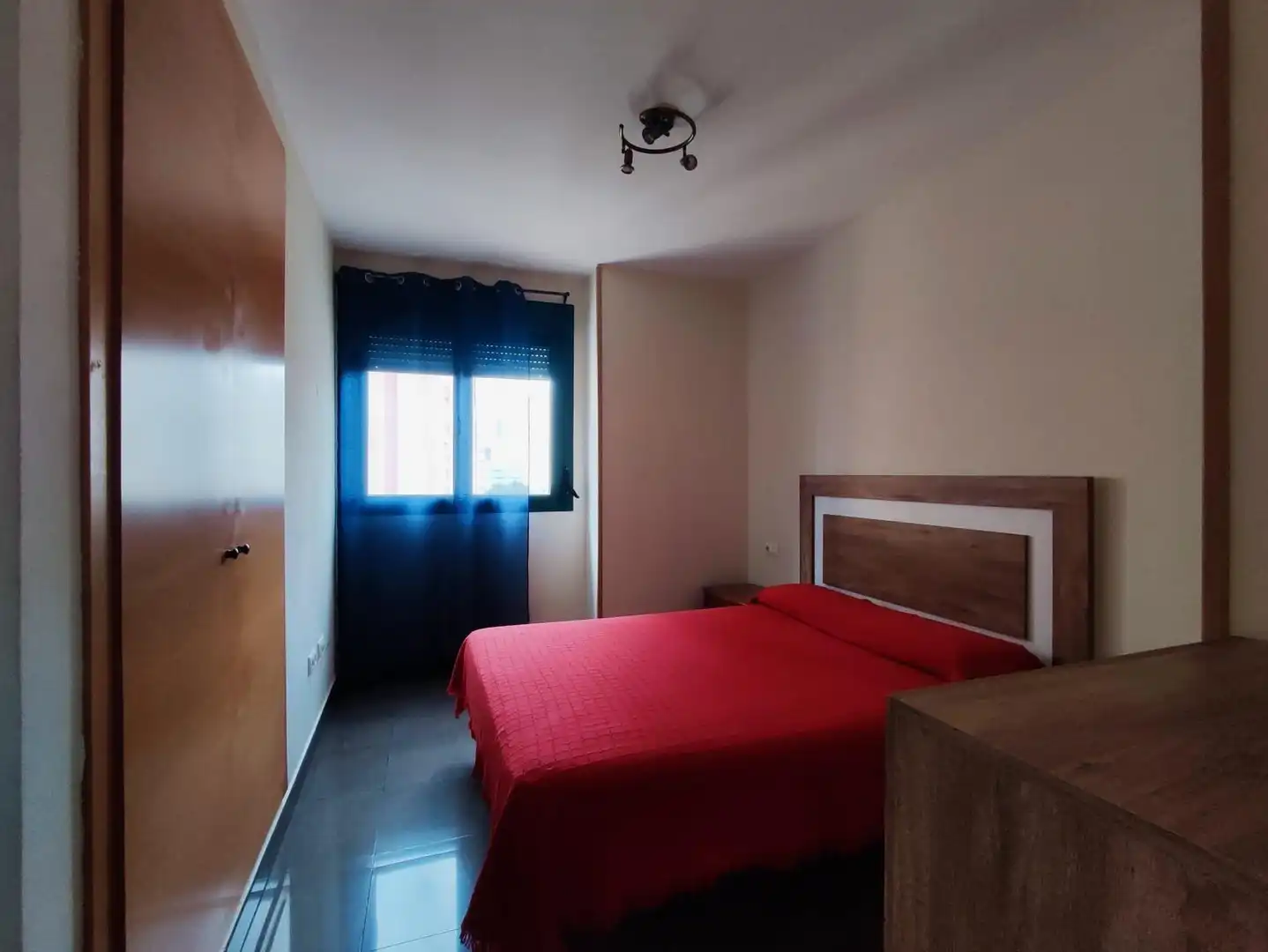 Habitación de Apartamento en venta en Benidorm con Aire acondicionado, Calefacción y Jardín privado