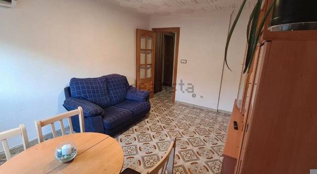 Piso en Alquiler en Calle Pedro Amat, 23 en San Crispín - Huerta Nueva-Estación