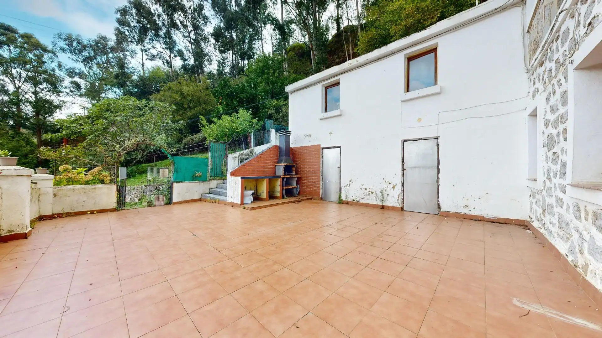 Garden of Houses for sale in Abanto y Ciérvana-Abanto Zierbena  with Heating