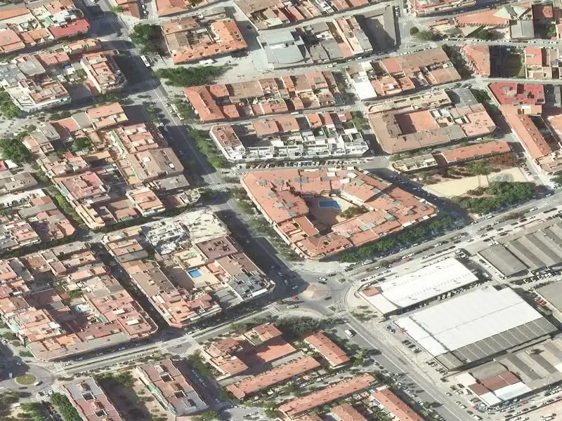Vista exterior de Pis en venda en Barberà del Vallès