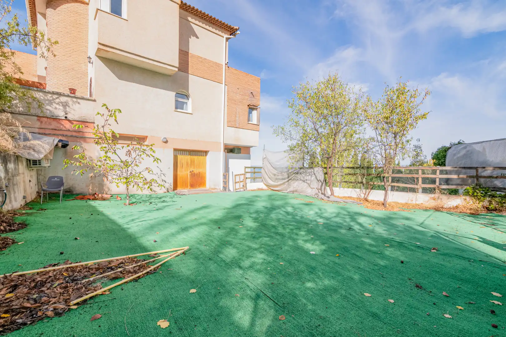 Vista exterior de Casa o chalet en venta en La Zubia con Aire acondicionado, Calefacción y Jardín privado