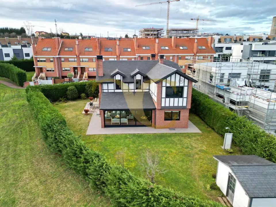 Vista exterior de Casa o chalet en venta en Siero con Calefacción, Jardín privado y Trastero
