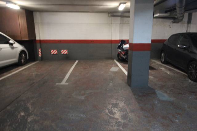 Garaje en Venta en Carrer Mare de Déu de Núria, 9 en Instituts