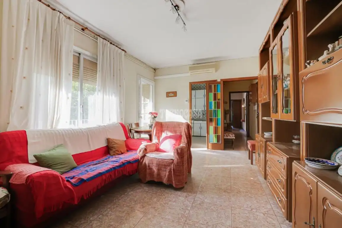 Sala de estar de Piso en venta en Barcelona con Balcón