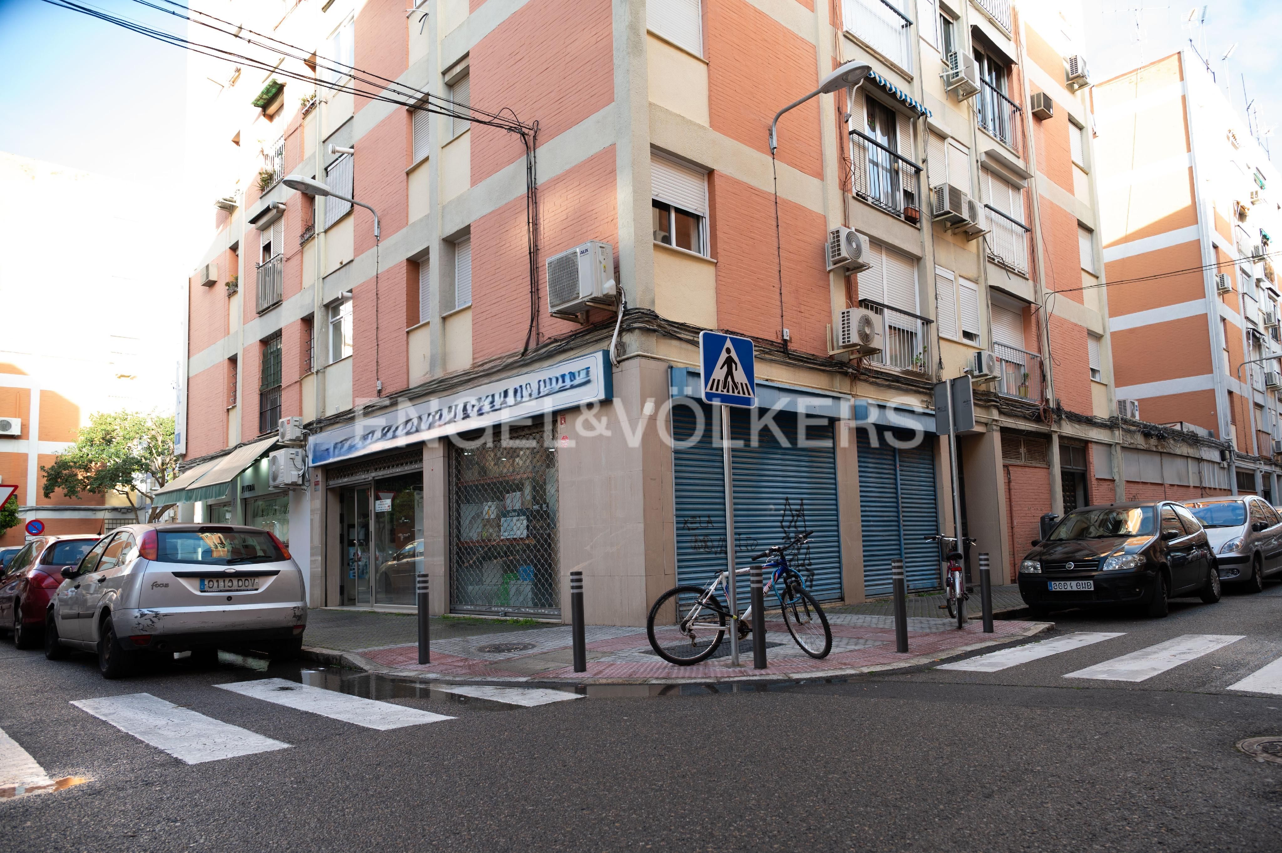 Exterior view of Flat for sale in  Sevilla Capital  with Heating