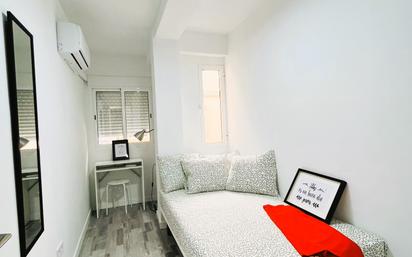 Bedroom of Flat to rent in Málaga Capital  with Air Conditioner