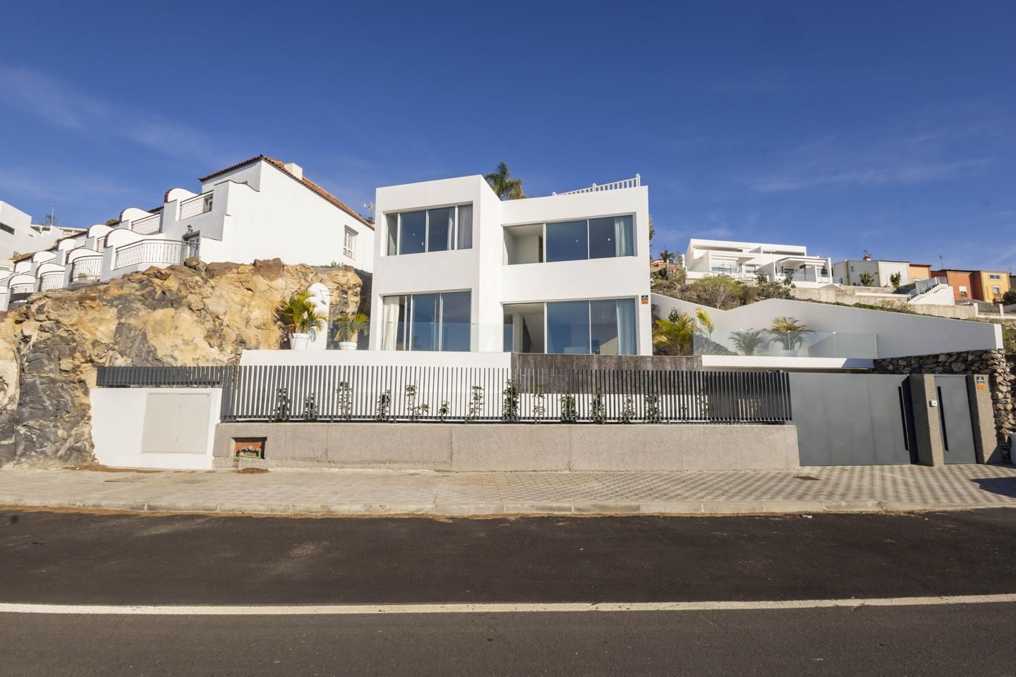 Exterior view of House or chalet for sale in El Rosario  with Air Conditioner, Private garden and Terrace