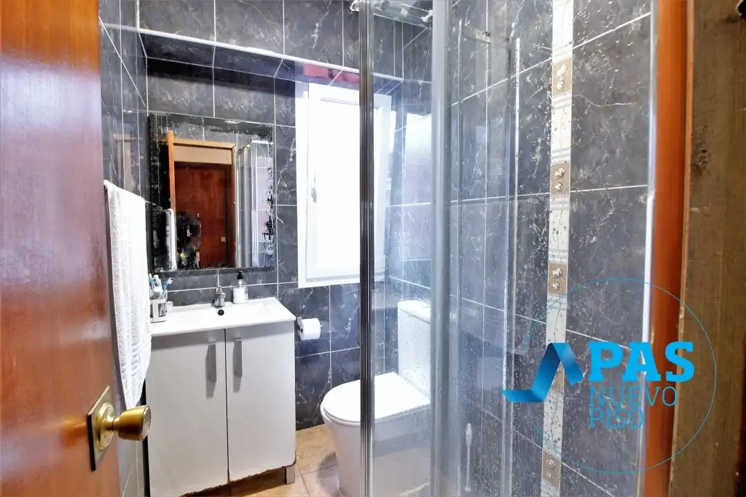 Baño de Piso en venta en Santander
