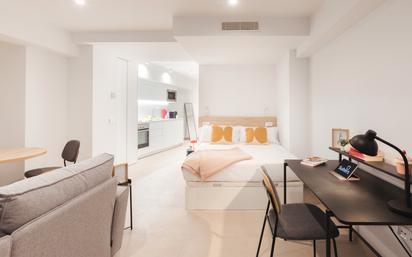 Schlafzimmer von Wohnung miete in Málaga Capital mit Klimaanlage, Heizung und Möbliert