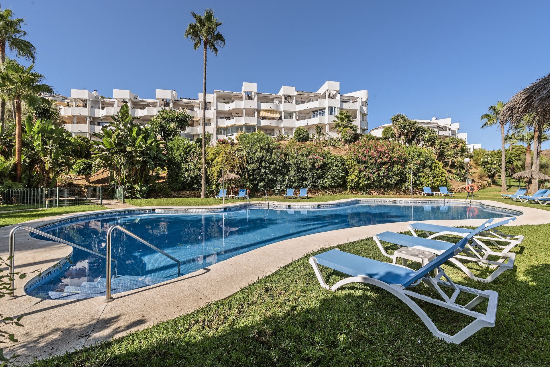Jardí de Apartament en venda en Mijas amb Aire condicionat, Terrassa i Piscina