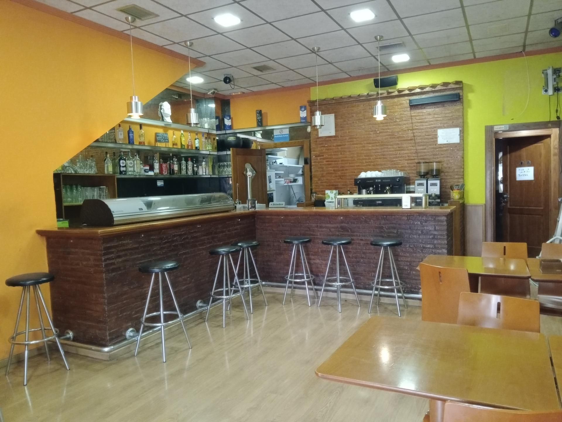 Local en venda en Cartagena amb Aire condicionat i Moblat