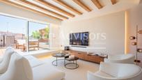 Sala d'estar de Àtic en venda en  Barcelona Capital amb Aire condicionat, Calefacció i Terrassa