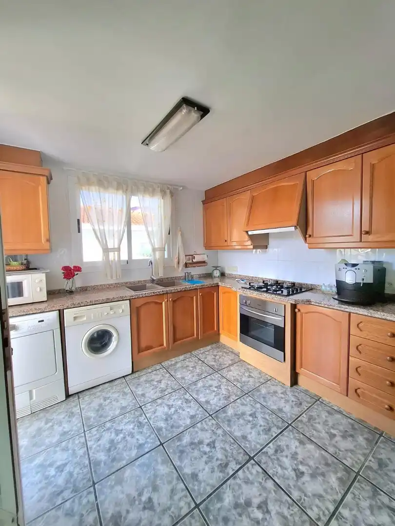 Cuina de Casa adosada en venda en Oropesa del Mar / Orpesa amb Terrassa i Balcó