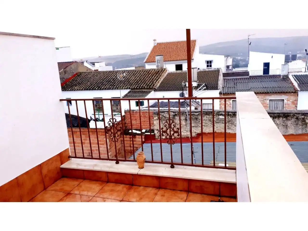 Vista exterior de Dúplex en venta en Castro del Río con Terraza, Trastero y Balcón