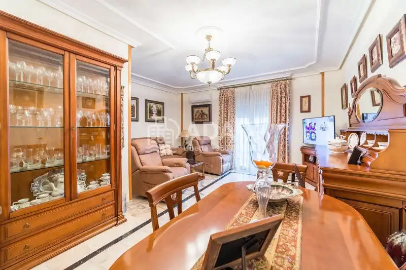 Sala de estar de Piso en venta en Úbeda con Aire acondicionado, Calefacción y Trastero