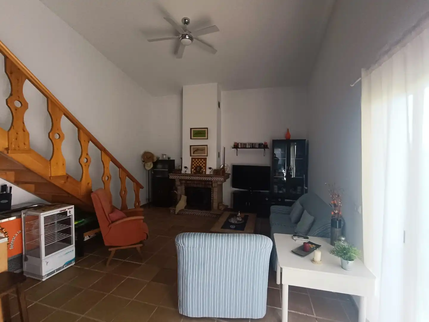 Sala d'estar de Casa o xalet en venda en Alcalá de Guadaira amb Aire condicionat, Calefacció i Jardí privat