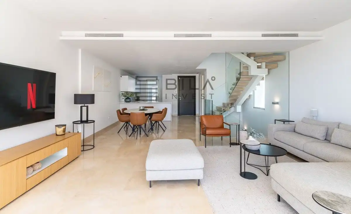 Casa adosada en venta en Las Encinas, Río Real