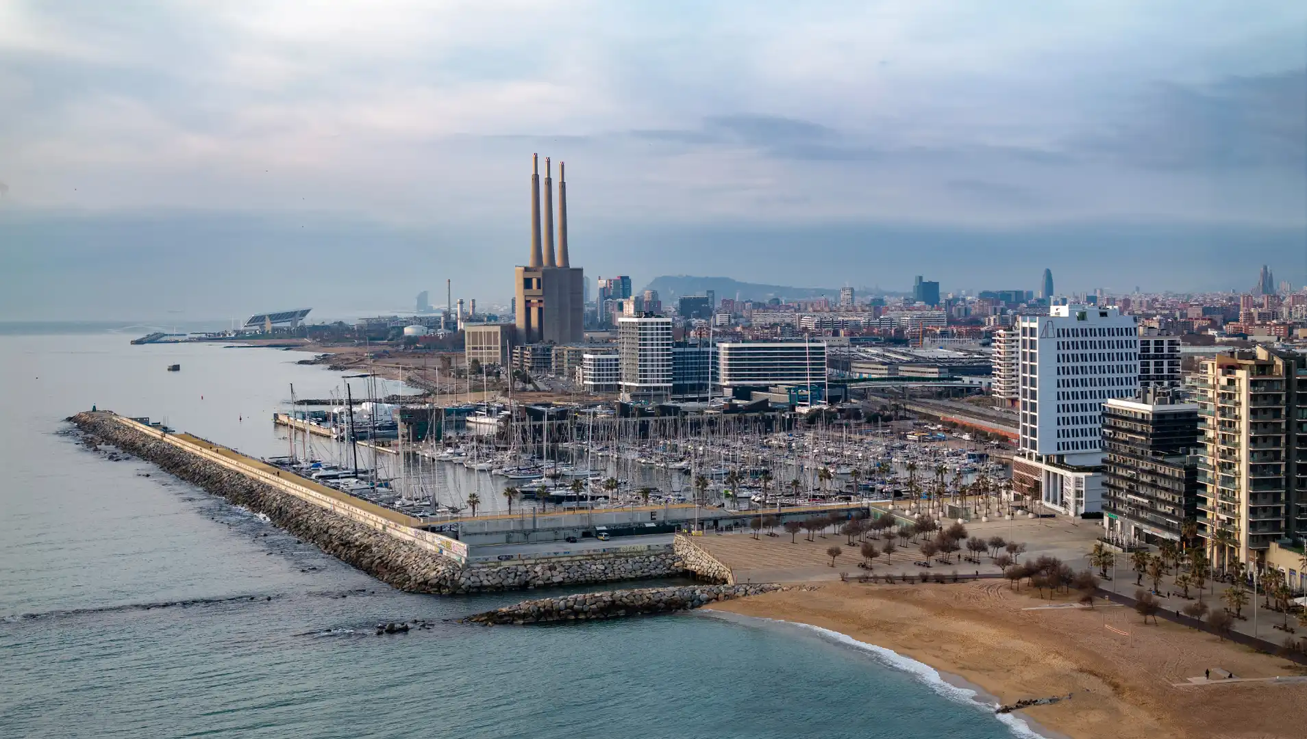 Dachboden zur Miete in Carrer d'Eduard Maristany, 323, Port