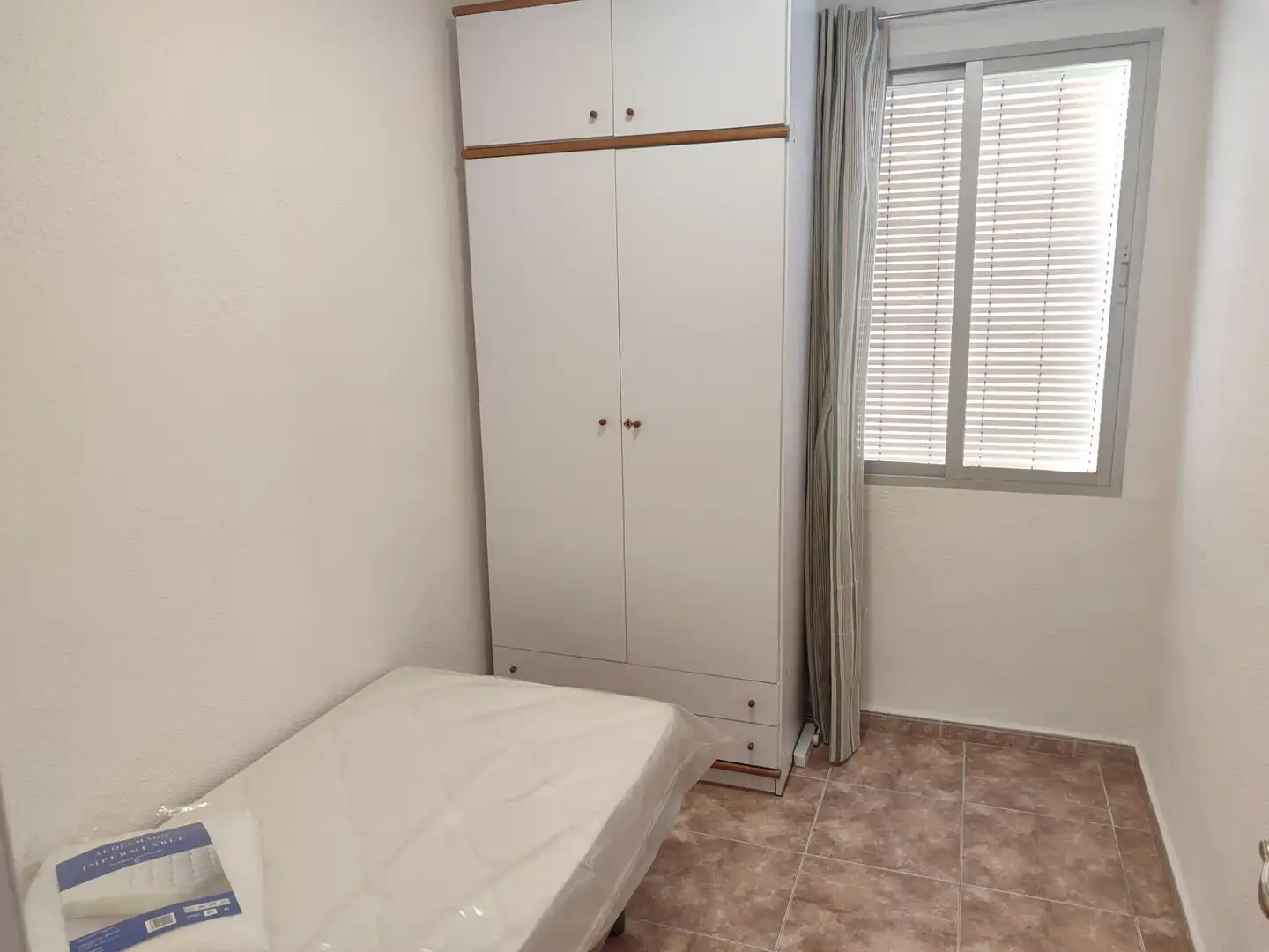 Bedroom of Flat for rent in Granada