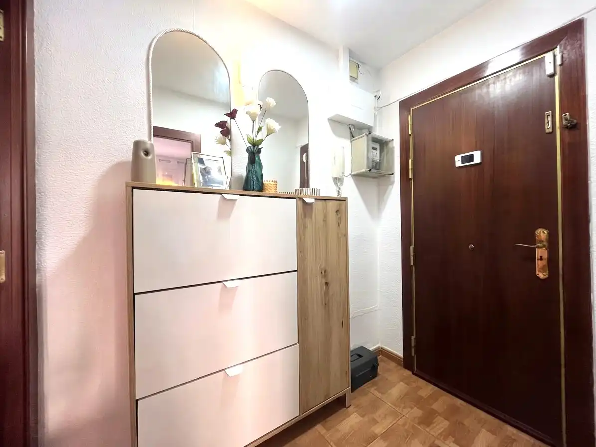 Flat for sale in Cornellà de Llobregat  with Air Conditioner, Furnished and Oven