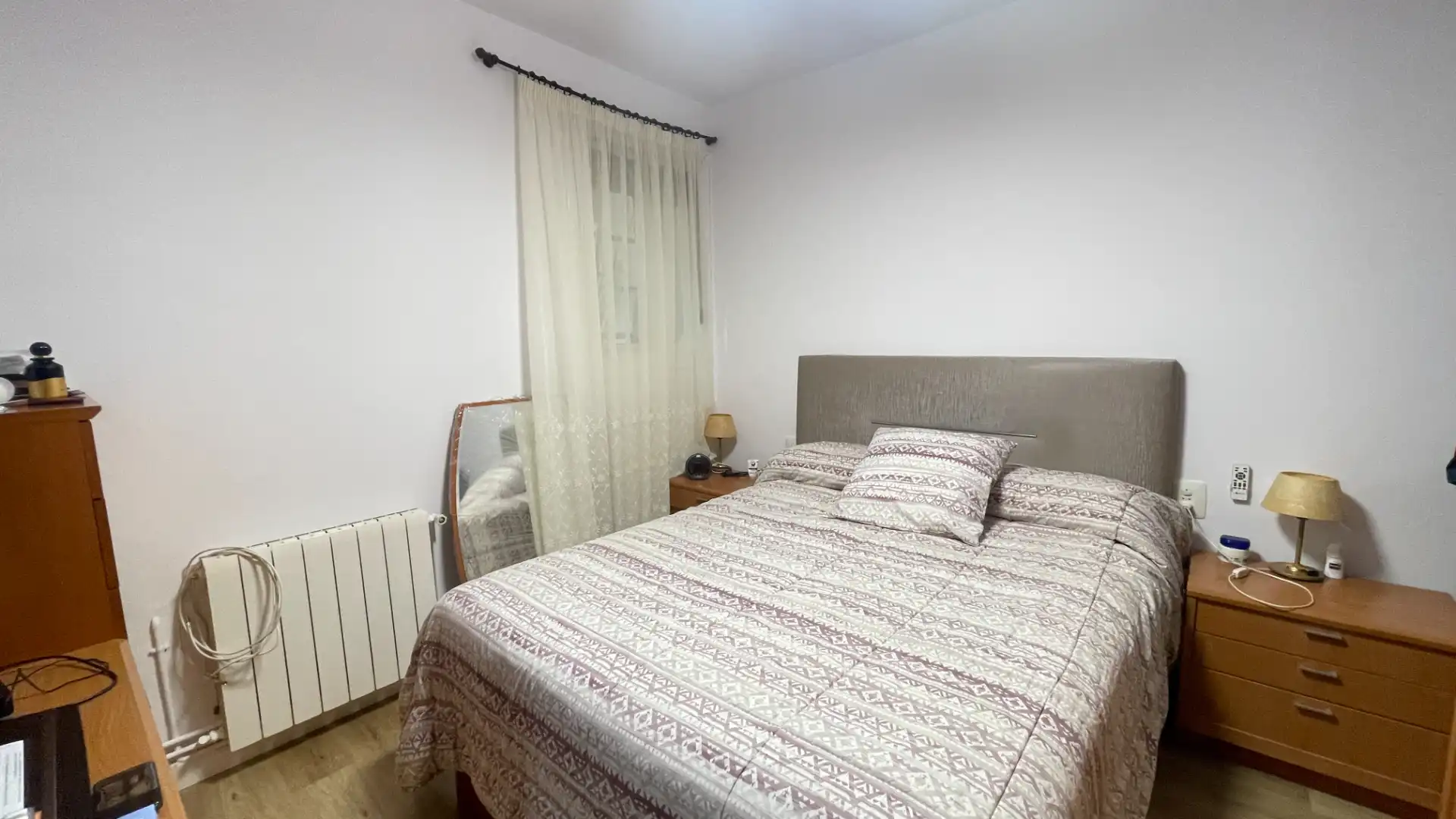 Schlafzimmer von Einfamilien-Reihenhaus zum Verkauf in Terrassa mit Heizung und Terrasse