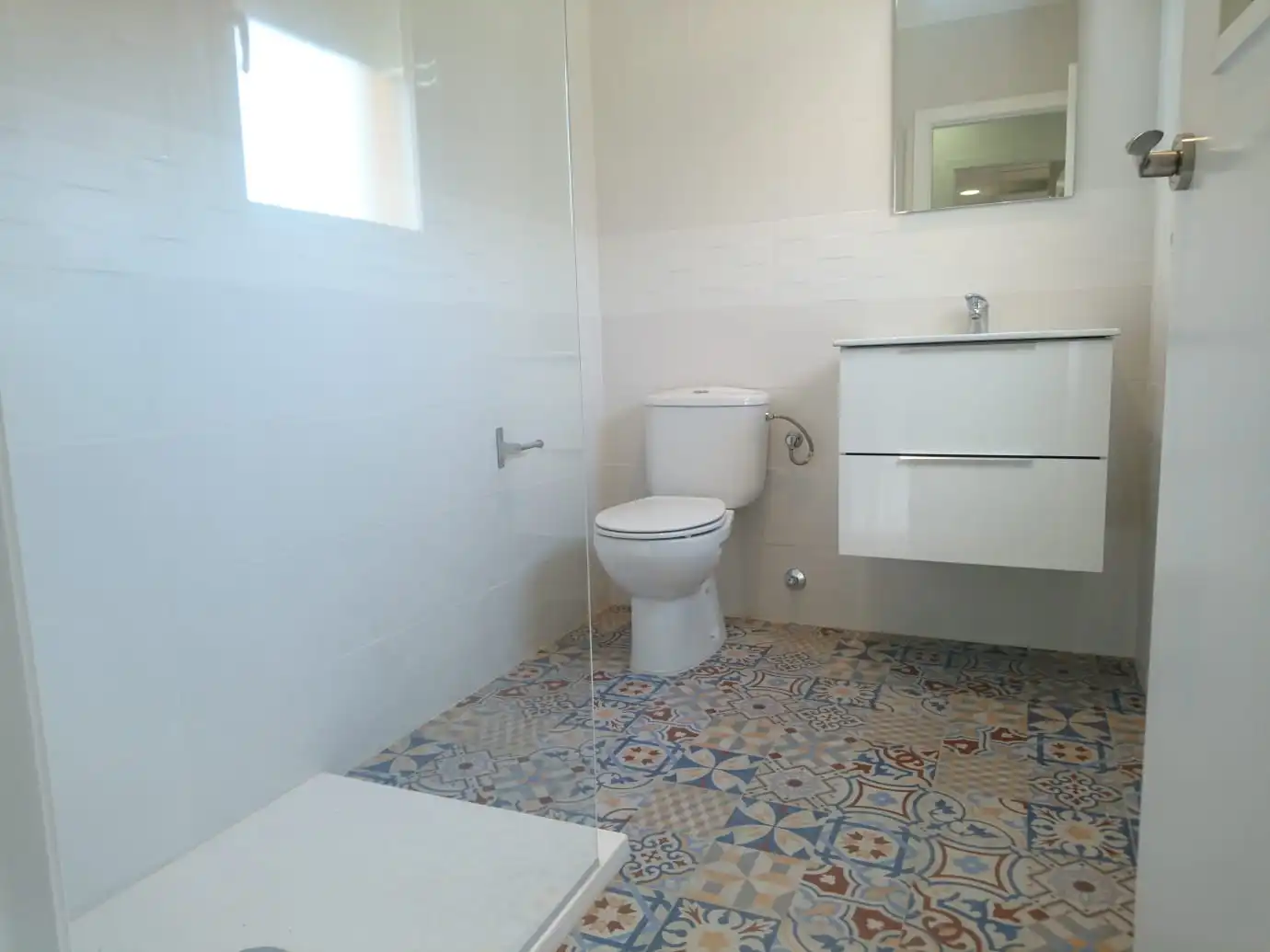 Baño de Estudio de alquiler en Riells i Viabrea con Aire acondicionado, Calefacción y Parquet