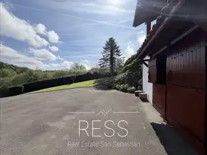 Vista exterior de Casa o chalet en venta en Urrugne con Amueblado