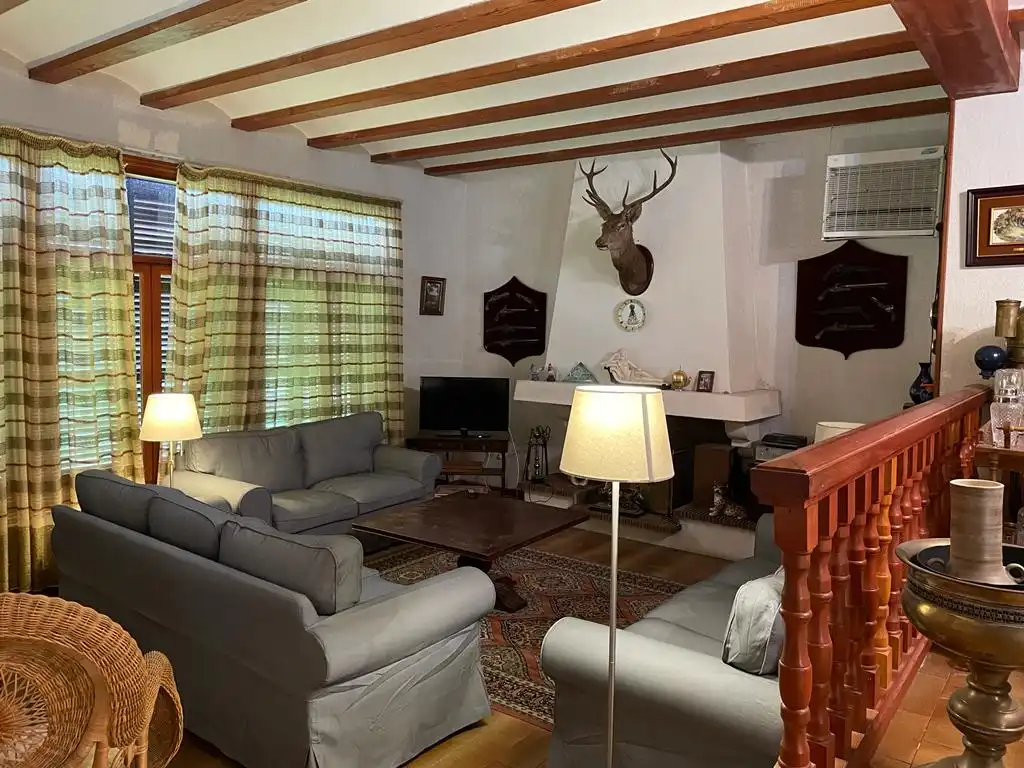 Sala d'estar de Casa o xalet en venda en Castañares de Rioja amb Calefacció, Jardí privat i Parquet