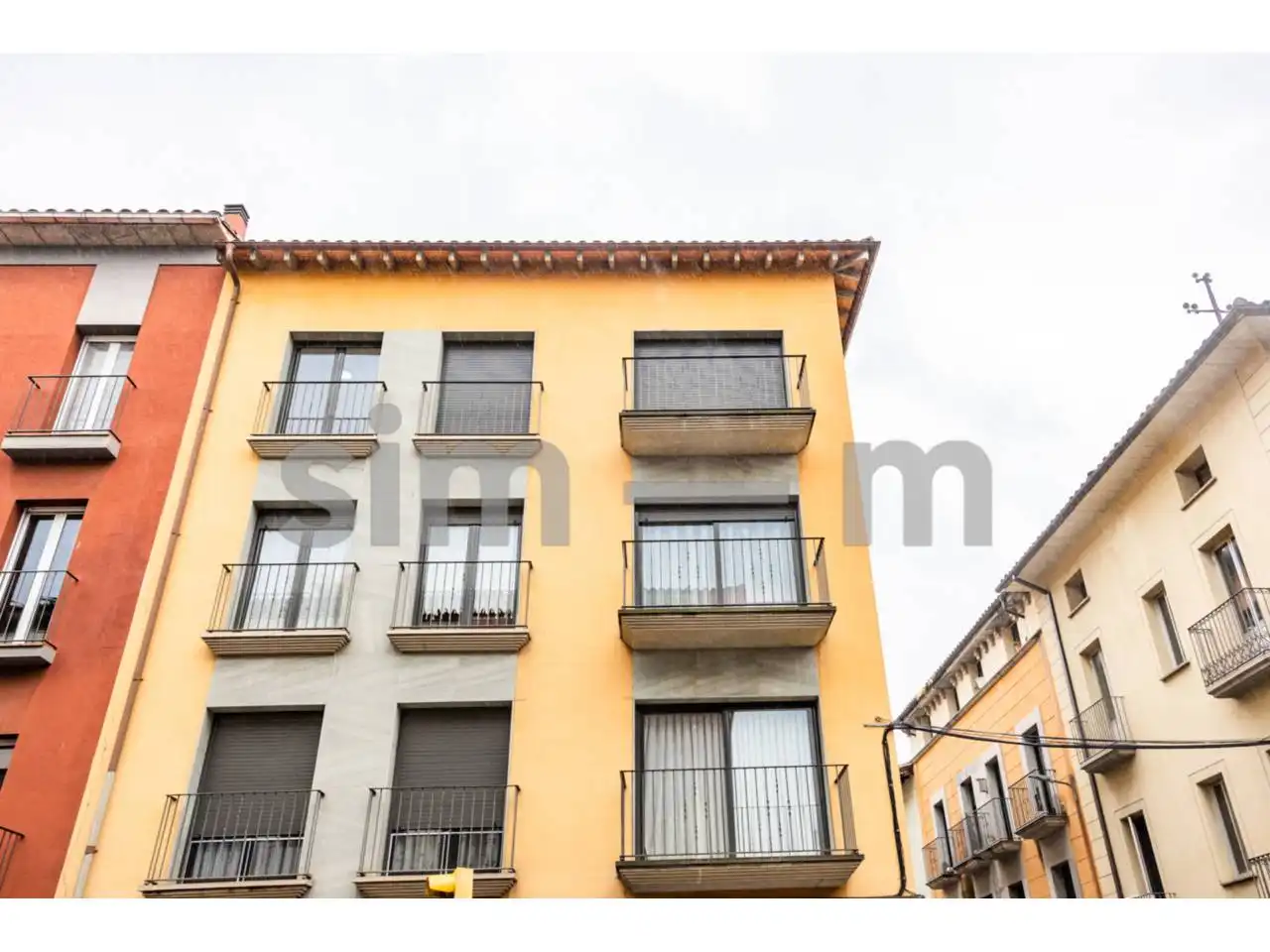 Vista exterior de Dúplex en venda en Manlleu amb Calefacció, Terrassa i Balcó