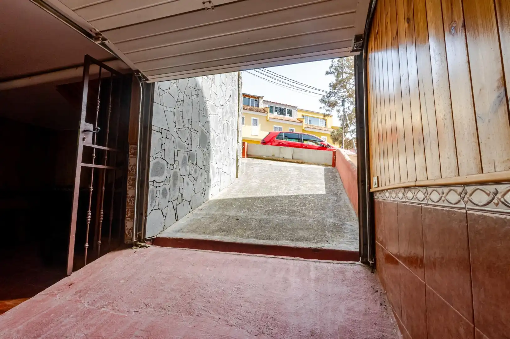 Parking of Houses for sale in Arucas