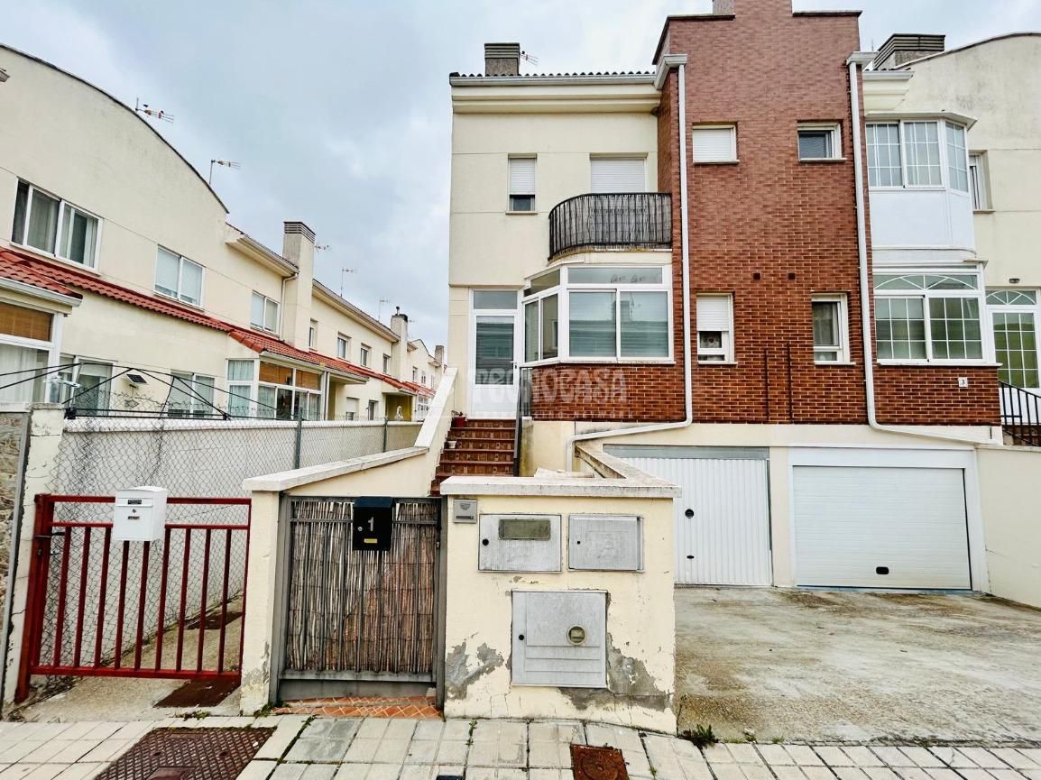 Exterior view of Single-family semi-detached for sale in Villanubla  with Private garden and Terrace