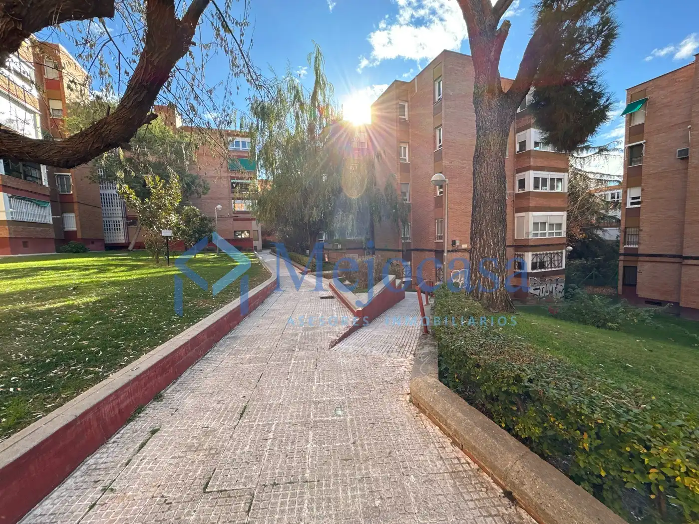 Vista exterior de Pis en venda en Madrid amb Aire condicionat, Calefacció i Jardí privat