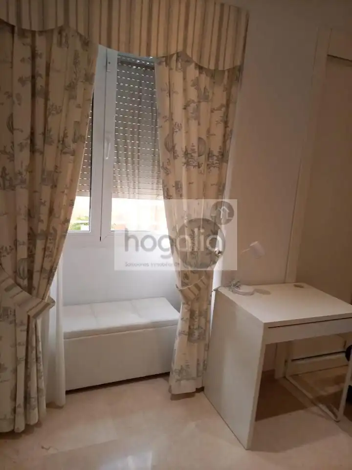 Bedroom of Attic for rent in Sevilla  with Air Conditioner, Terrace and Furnished