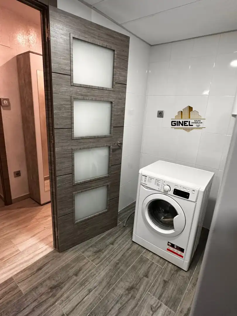 Bathroom of Flat for rent in Jaén  with Air Conditioner and Heating